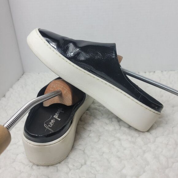 Free People Black Shiny Patent Leather Wynwood Slip On Slide Platform Mules - Picture 6 of 10